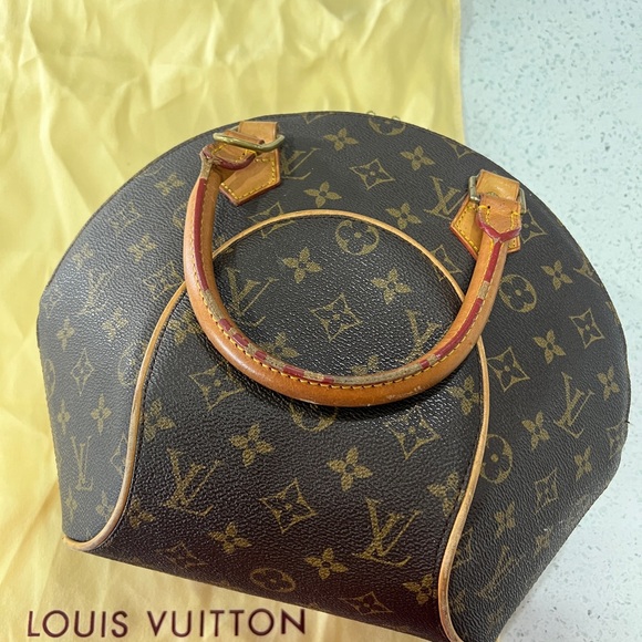 Authentic Vintage LV Monogram Ellipse satchel - Picture 2 of 16